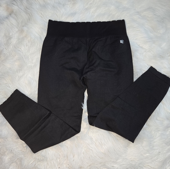 NWOT Jed North scalloped high waist leggings size large. - Picture 5 of 7